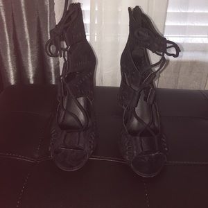 Zigi Soho black suede sandal size 8.5