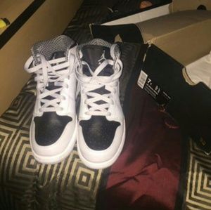 Air Jordan Mid 1 BG " Pure Platinum" w/ Box