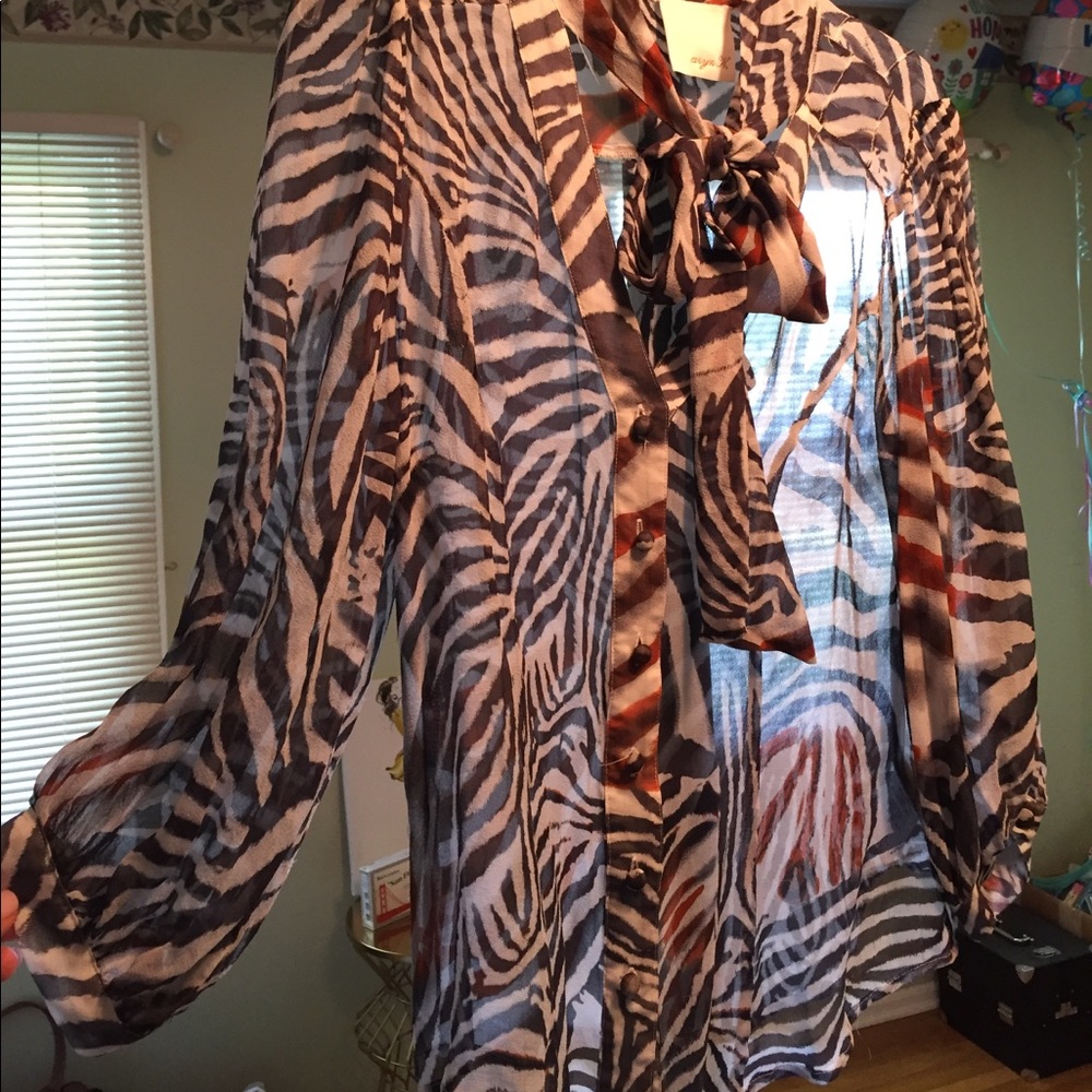 Flowy leopard print sheer blouse