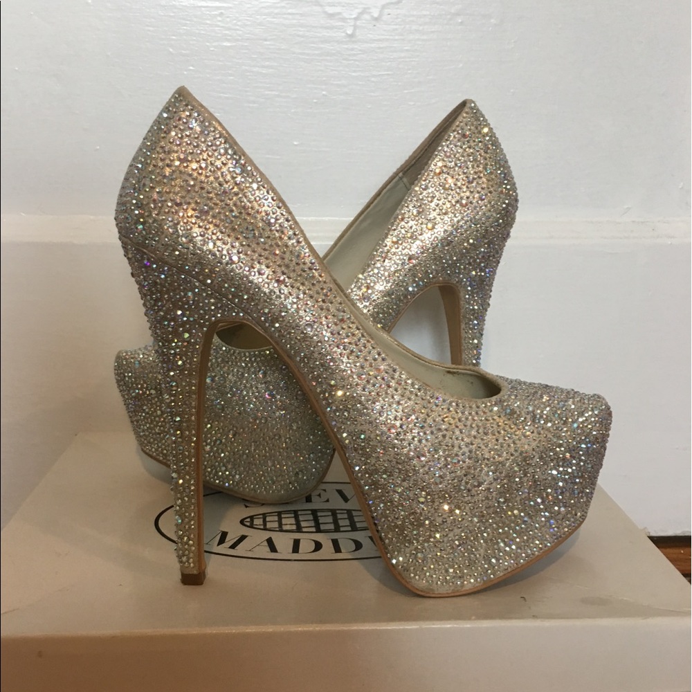 Steve Madden pumps
