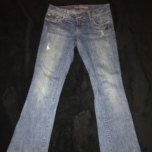 American Eagle lightly distress Artist jeans