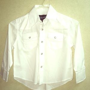 White wrangler boys shirt.