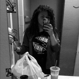 Meet your Posher, Abigail