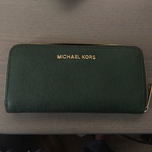 Michael Kors Saffiano Wallet