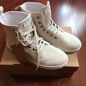 Dr. Martens AirWair- Hackney Ivory- Size 8