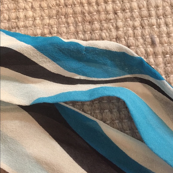 BEBE headband - Picture 3 of 3