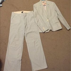 EUC 6/8 J. Crew Seersucker suit