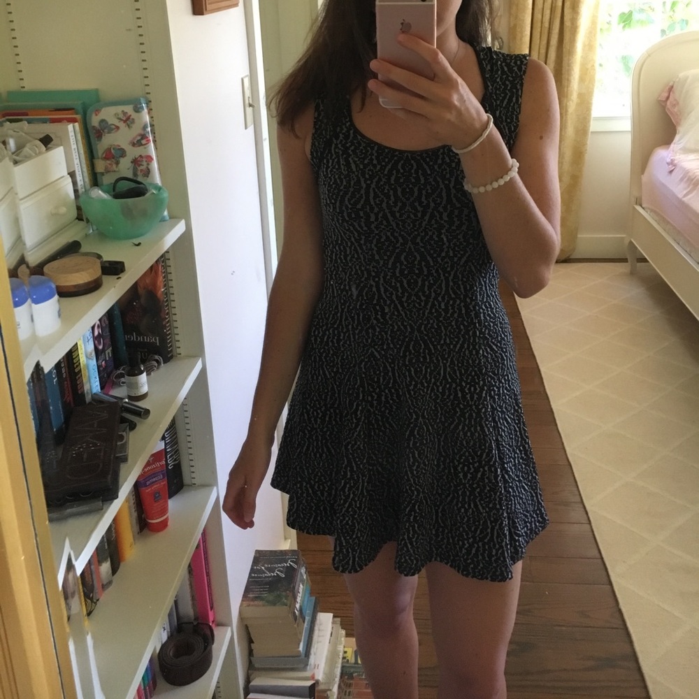 Patterned black dress