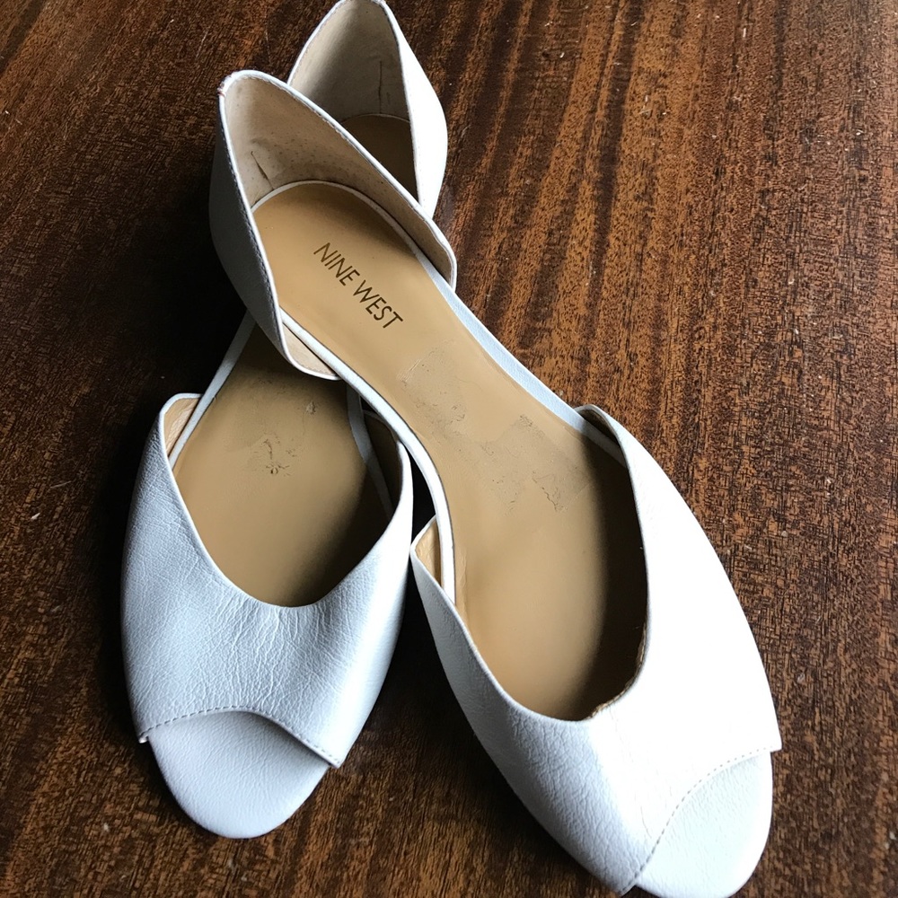 Nine West white peep toe flats Size 9