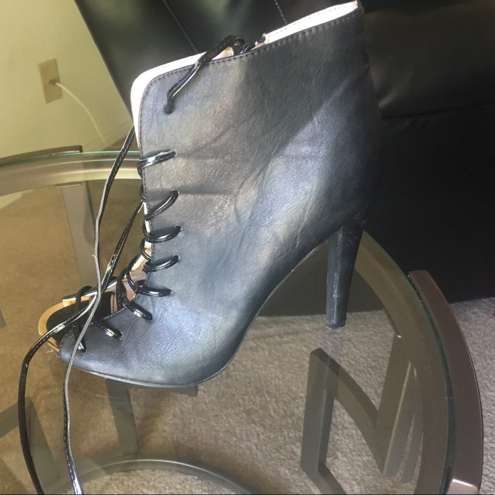 High heels - Picture 2 of 4
