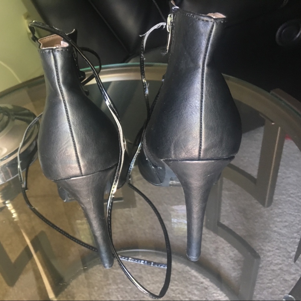 High heels - Picture 3 of 4