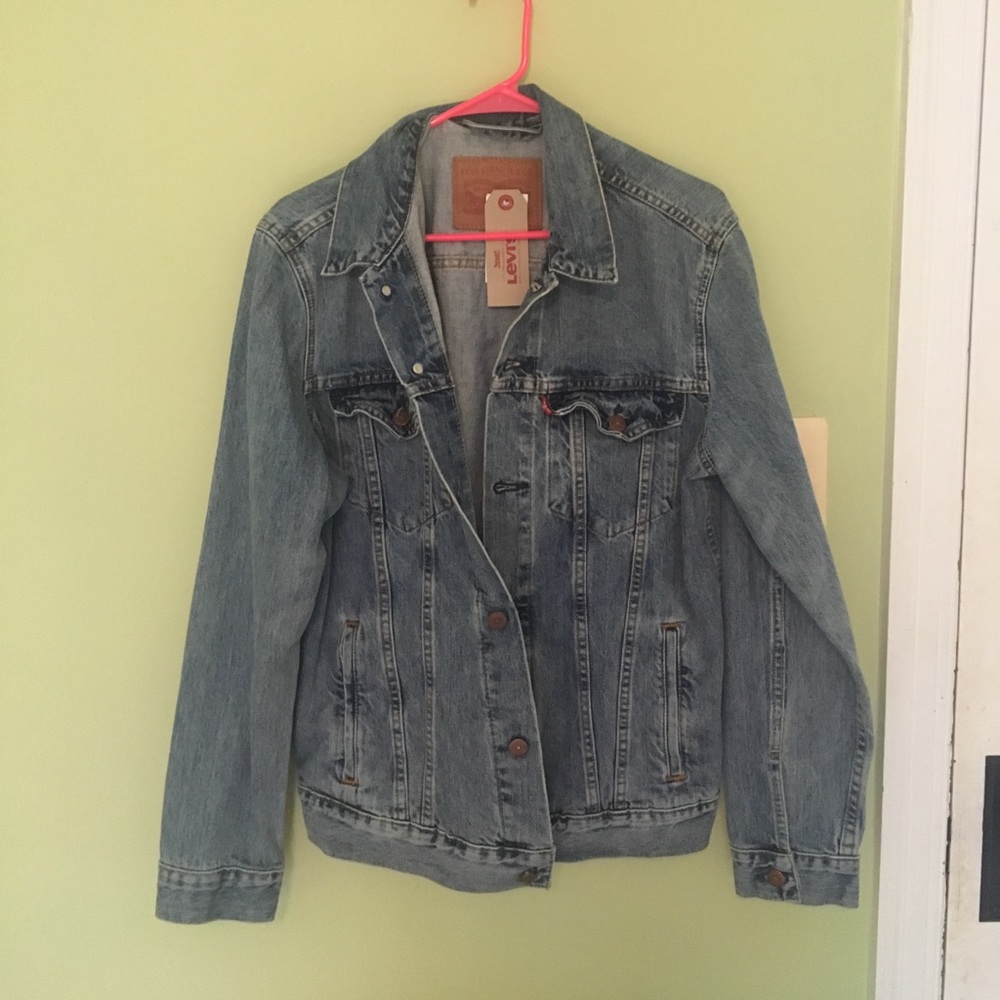 BRAND NEW Levi's "Trucker Jacket"