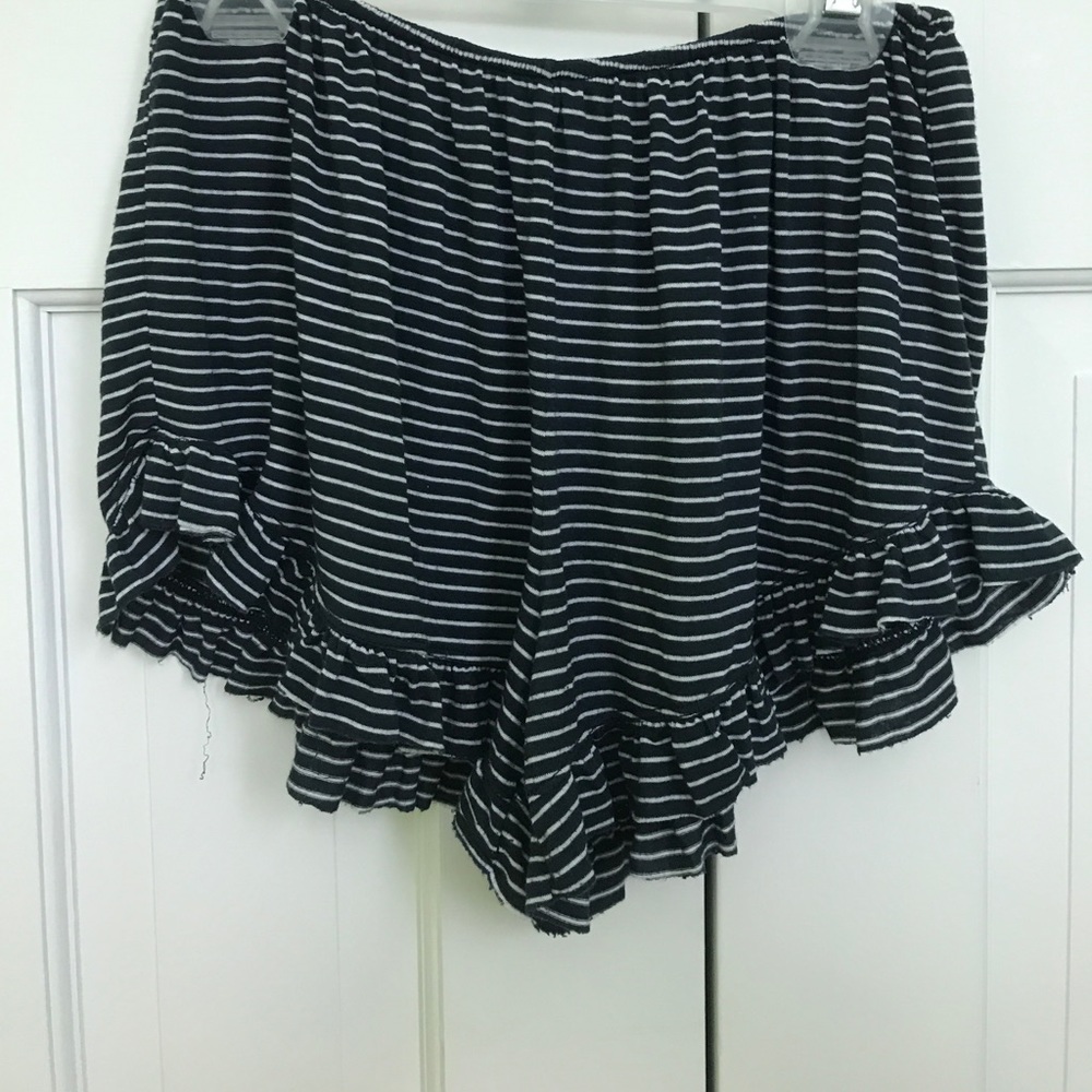 Brandy Melville ruffle shorts, size OS