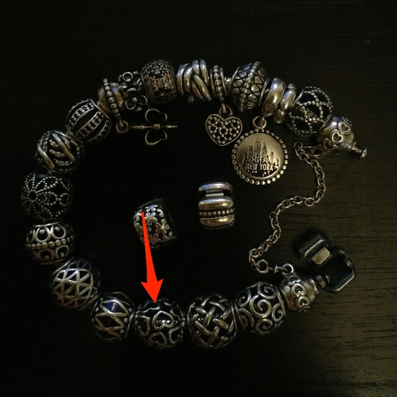 AUTHENTIC Open Your Heart Pandora Charm - Picture 1 of 2