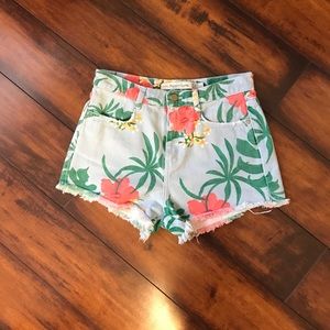 Tropical Print High-waisted Shorts