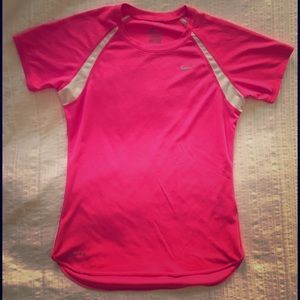Nike Dri Fit Shirt in Neon Pink