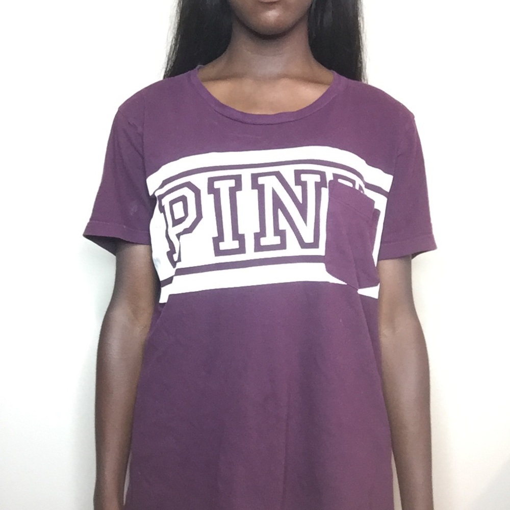 VS PINK POCKET CAMPUS TEE