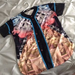 Silk Swaggy graphic design button down