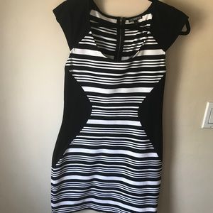 Final Mark ⬇️❗️Black&White Stripped Bodycon dress