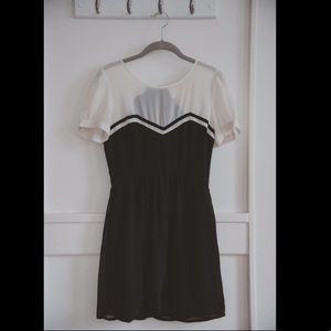 Silence + Noise Chiffon Dress - Urban Outfitters Silence + Noise Chiffon Dress - Urban Outfitters