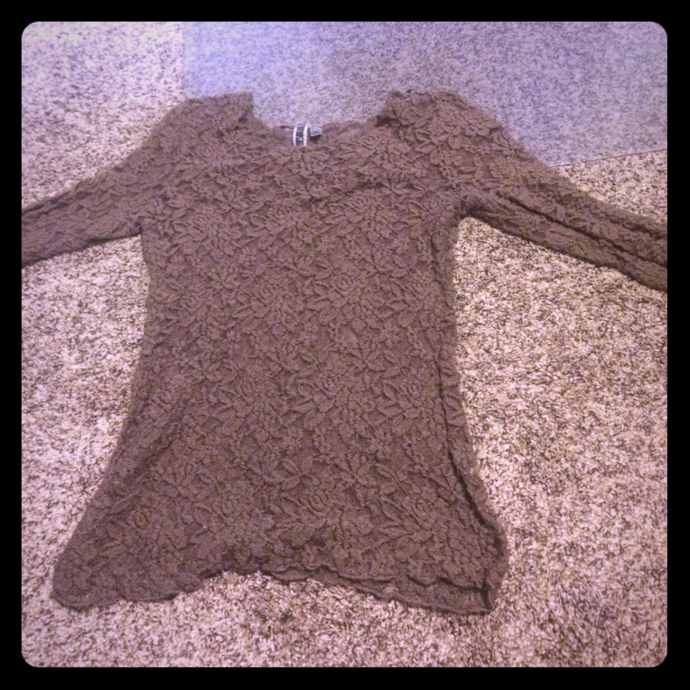 Lace 3/4 Top
