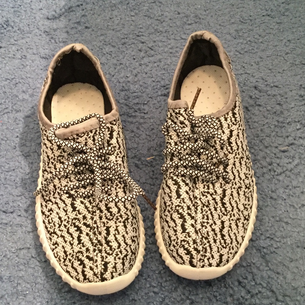 Stretch knit sneakers