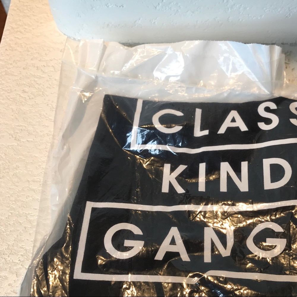 LAST 1❗️"Kinda Classy Kinda Gansta" Graphic T - Picture 2 of 3