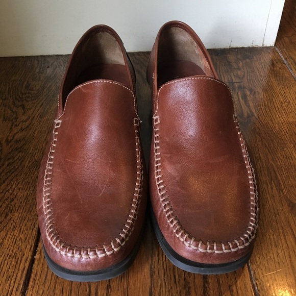 hush puppies tan loafers