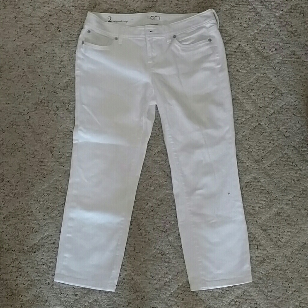 The loft size 2 crop jeans white! New without tags
