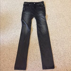 "Denim look" leggings. Real back pockets. So soft