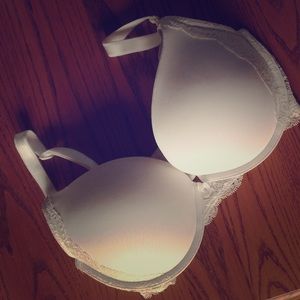 Victoria's Secret padded push up bra