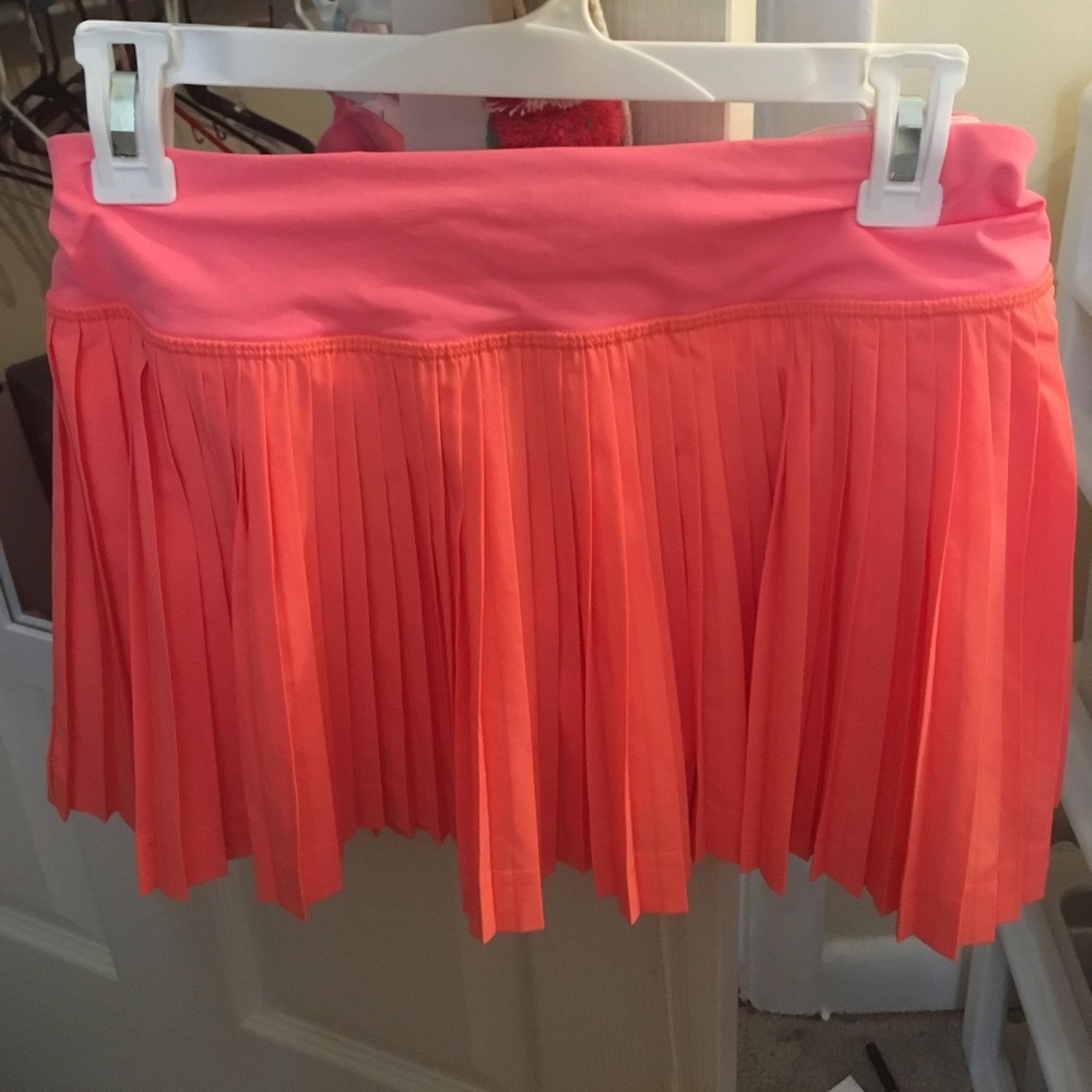 Orange/coral lulu lemon skirt