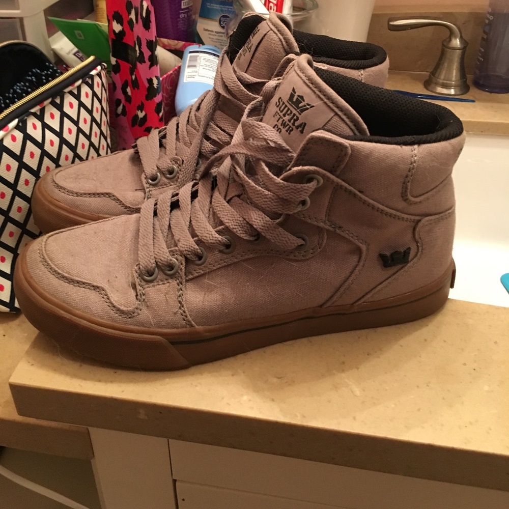 supras - Picture 2 of 4