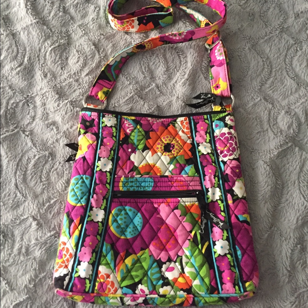 Vera Bradley cross body purse EUC!