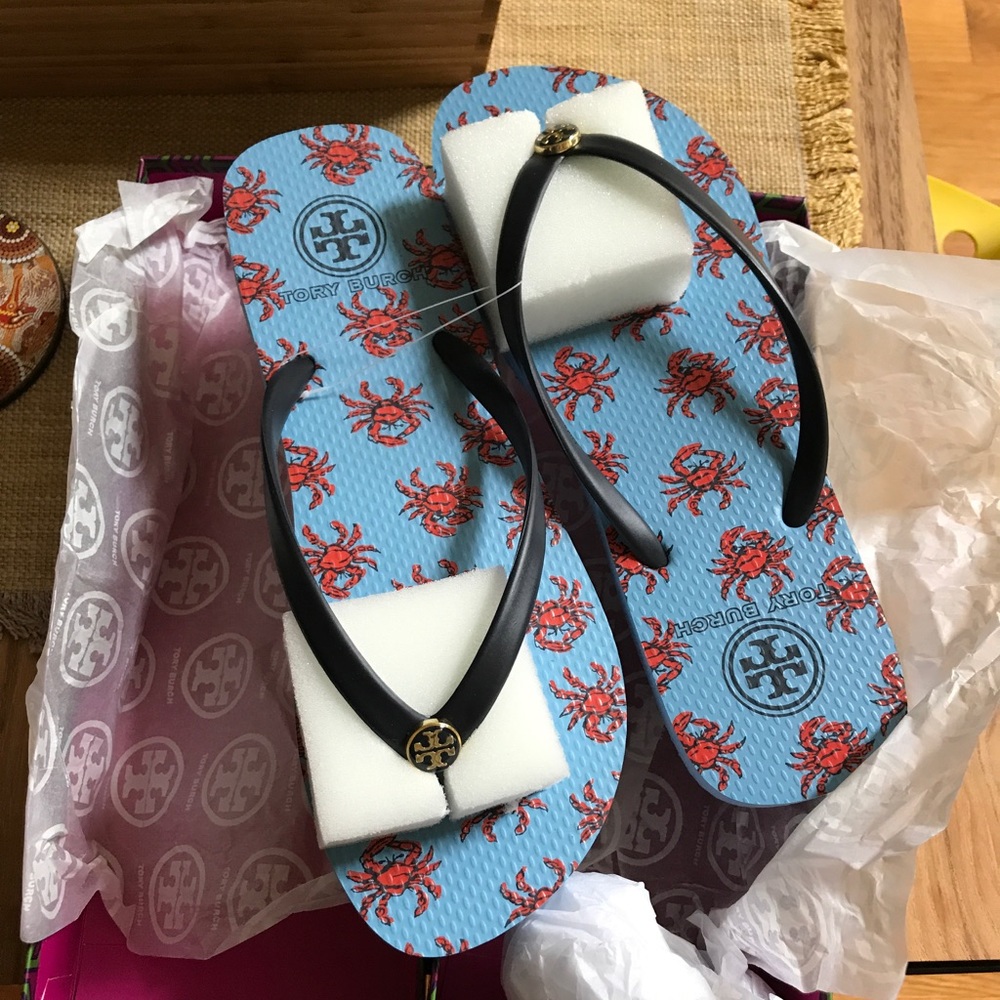 Tory Burch printed flip flops - nwt
