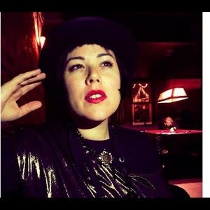 Meet your Posher, Stella