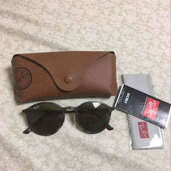Round Ray Bans