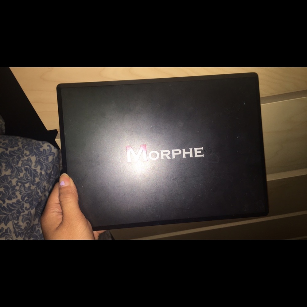 35OS MORPHE -SHIMMER NATURE GLOW EYESHADOW PALETTE