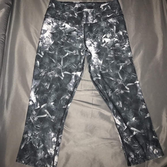 Printed Nike leggings - Picture 1 of 3