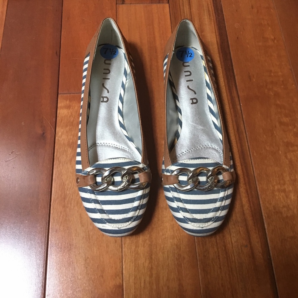 UNISA flat shoes