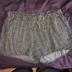 Super Cute Drawstring Old Navy Shorts NEGOTIABLE