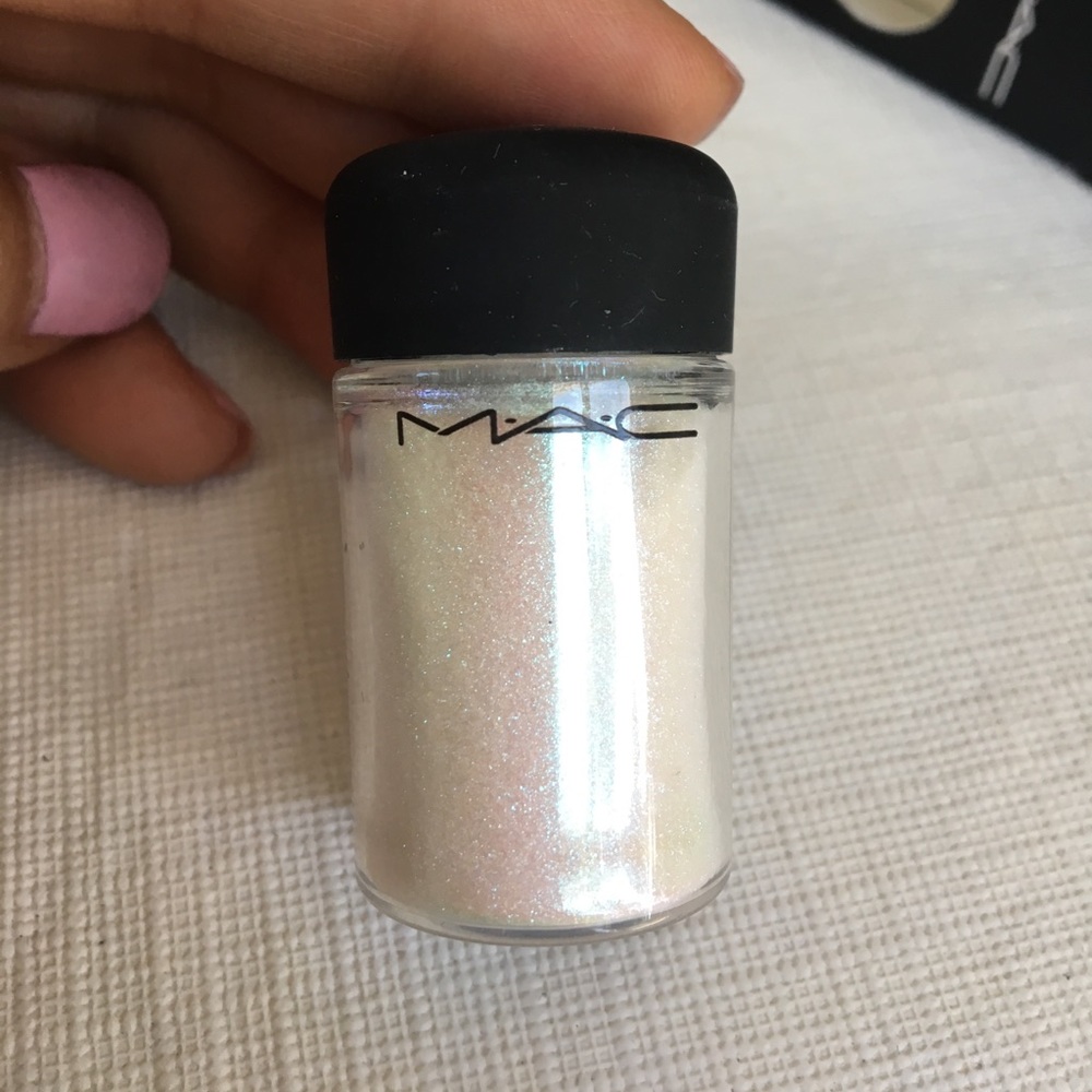 MAC reflects glitter