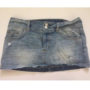 American Eagle Distressed Jean Skirt Size 8