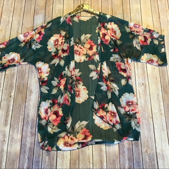 Floral kimono - Picture 2 of 4