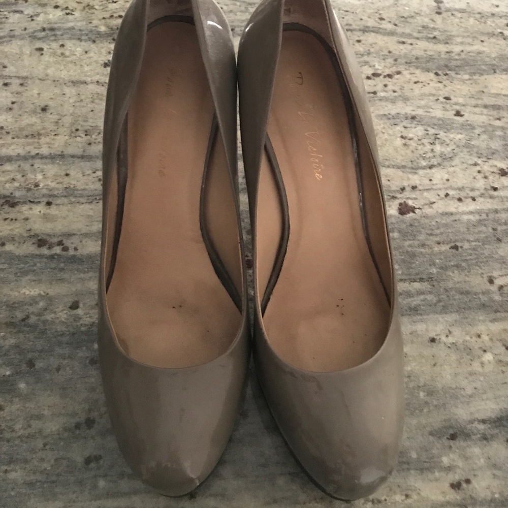Pour la victoire patent pumps