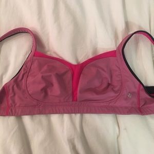 Lululemon tata tamer sports bra