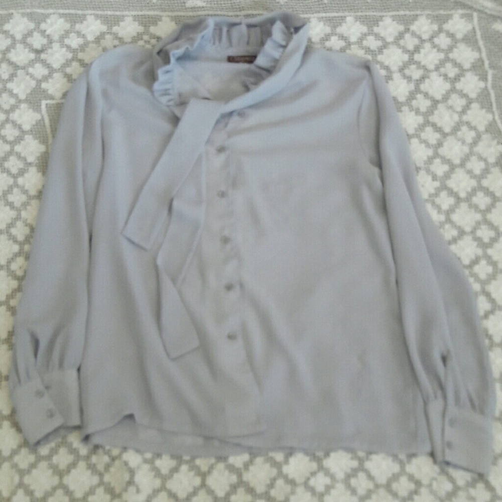 Size 14 Blouse with neck tie