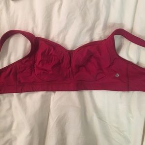 Lululemon tata tamer sports bra