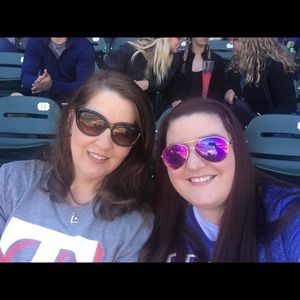 Meet your Posher, Lori