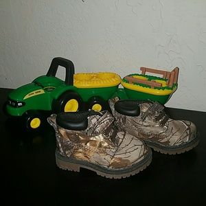 Garanimals size 4 toddler ankle boots